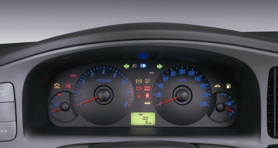  Hyundai Elantra XD 2008 года  (фото 11 из 14)